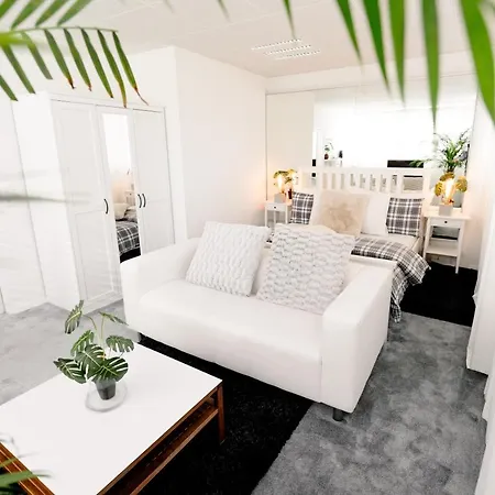 Business Sleeping Place Apartment *