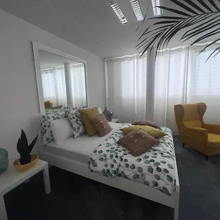 Lägenhet Business Sleeping Place *